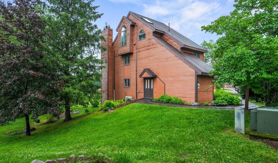 1 Nordic Village Ln L93, Bartlett, NH 03838 - 2 Beds, 2 Bath