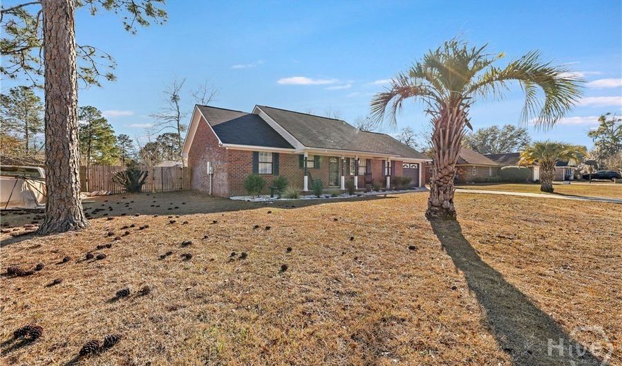 95 Stephanie Dr, Allenhurst, GA 31301 - 3 Beds, 2 Bath