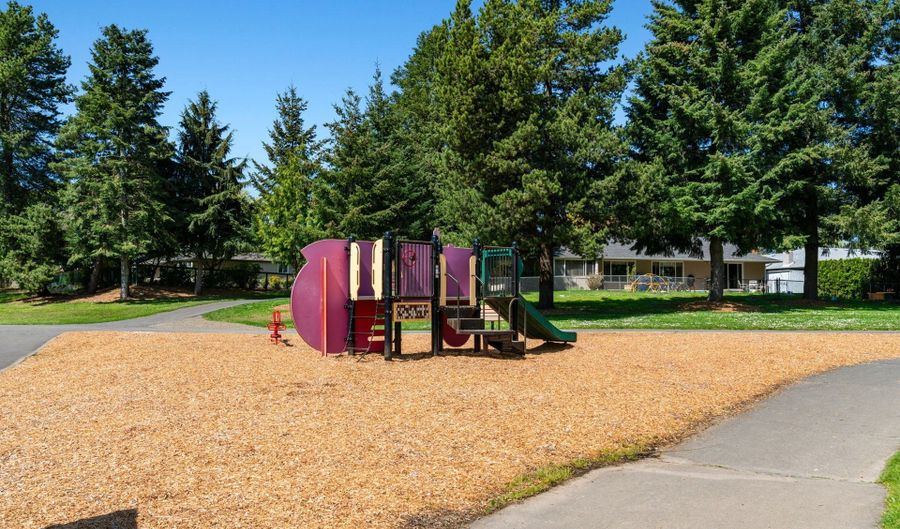 11615 SW SETTLER Way, Beaverton, OR 97008 - 3 Beds, 3 Bath