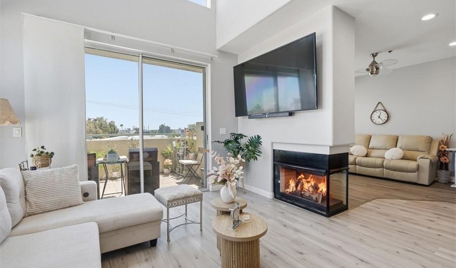 10790 Rose Ave 304, Los Angeles, CA 90034 - 2 Beds, 3 Bath