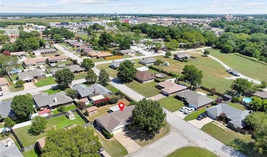 1901 7th Ave NW, Ardmore, OK 73401 - 3 Beds, 2 Bath