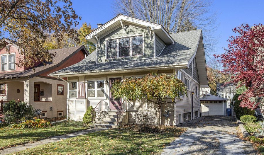 1408 W Washington St, Ann Arbor, MI 48103 - 3 Beds, 2 Bath