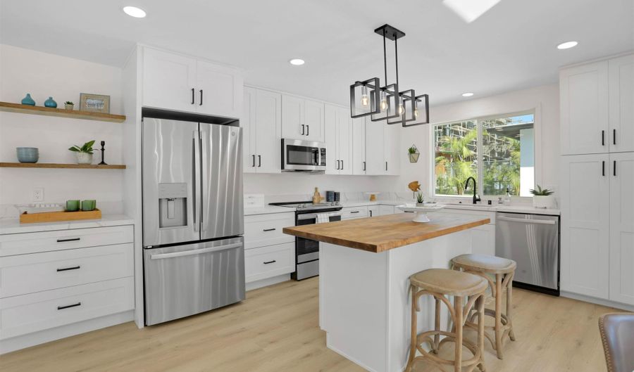 2860 Hope Ave, Carlsbad, CA 92008 - 3 Beds, 3 Bath