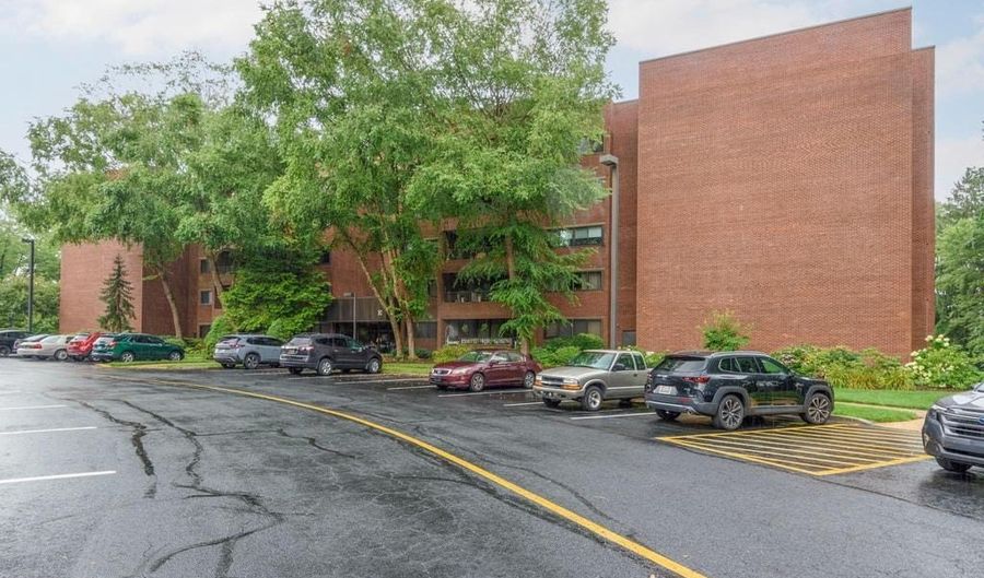 614- UNIT LOVEVILLE Rd #E1F, Hockessin, DE 19707 - 2 Beds, 2 Bath