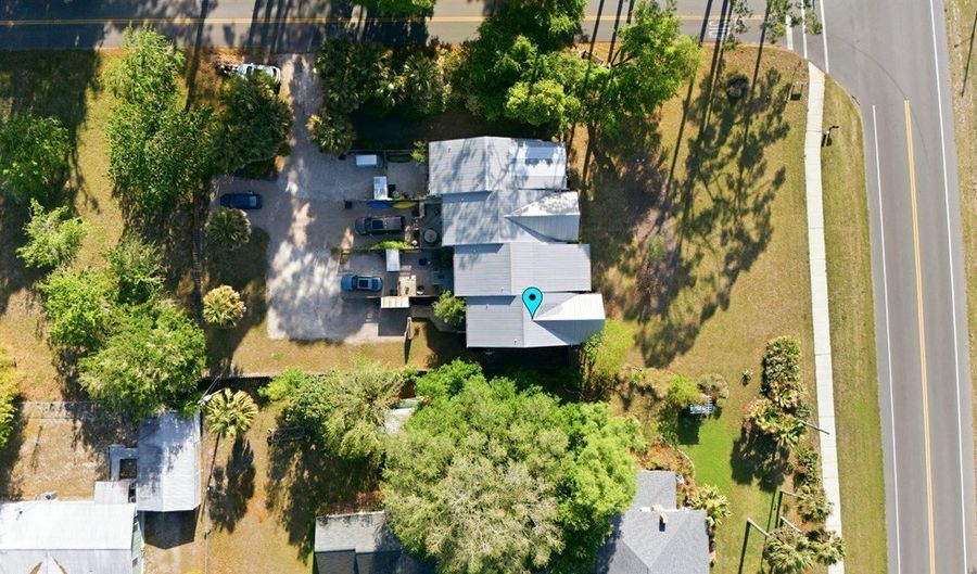309 Hwy 98 1, Apalachicola, FL 32320 - 2 Beds, 3 Bath