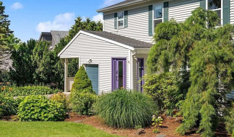 46 Chittenden Dr, Burlington, VT 05401 - 4 Beds, 3 Bath