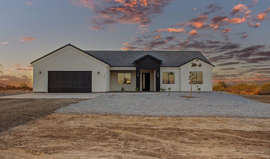 18772 W BEECHNUT Dr, Buckeye, AZ 85326 - 4 Beds, 2 Bath