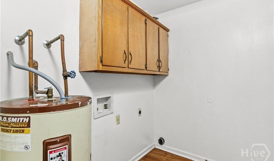 85 Waters Ave, Allenhurst, GA 31301 - 3 Beds, 2 Bath