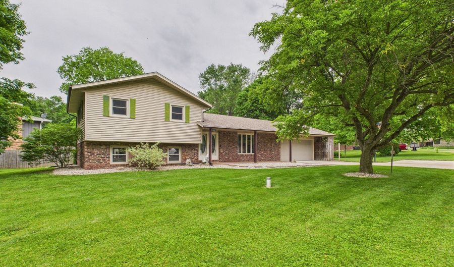 5542 N Olivia Dr, Alexandria, IN 46001 - 4 Beds, 2 Bath