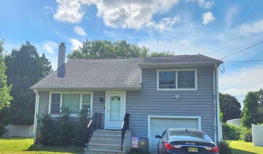 827 Limecrest Rd, Andover, NJ 07860 - 4 Beds, 2 Bath