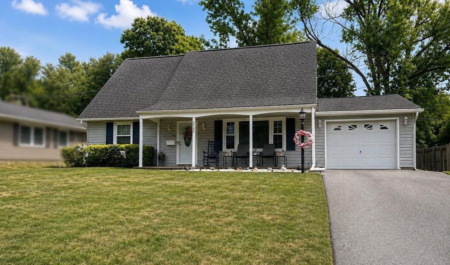 2605 KENHILL Dr, Bowie, MD 20715 - 4 Beds, 2 Bath