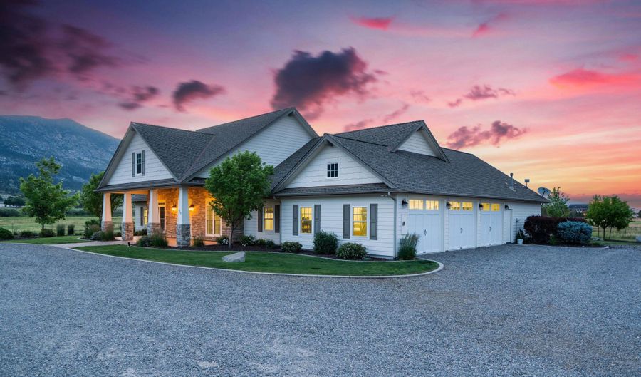 600 Artemesia Ln, Gardnerville, NV 89460 - 4 Beds, 4 Bath