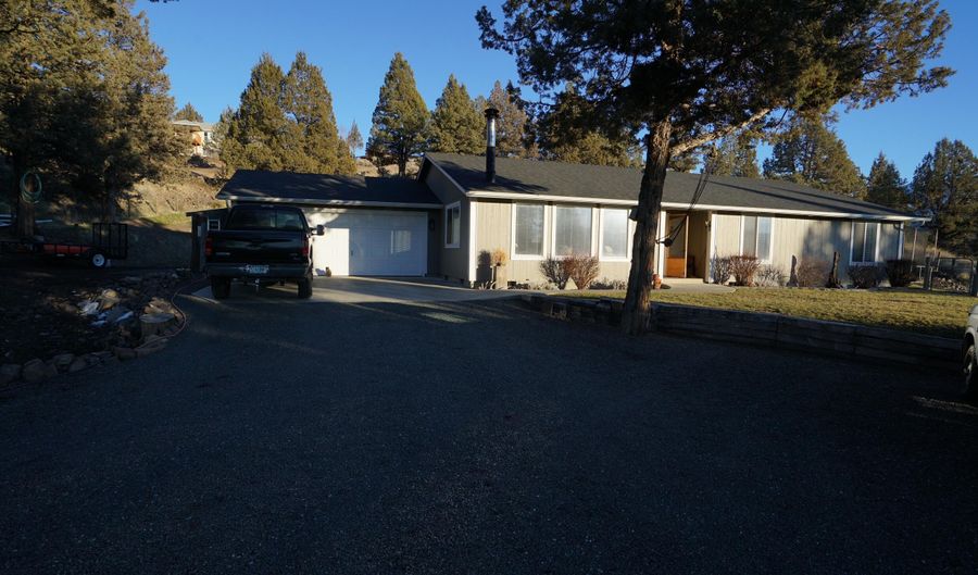 123 NW Valley View Dr, John Day, OR 97845 - 4 Beds, 2 Bath