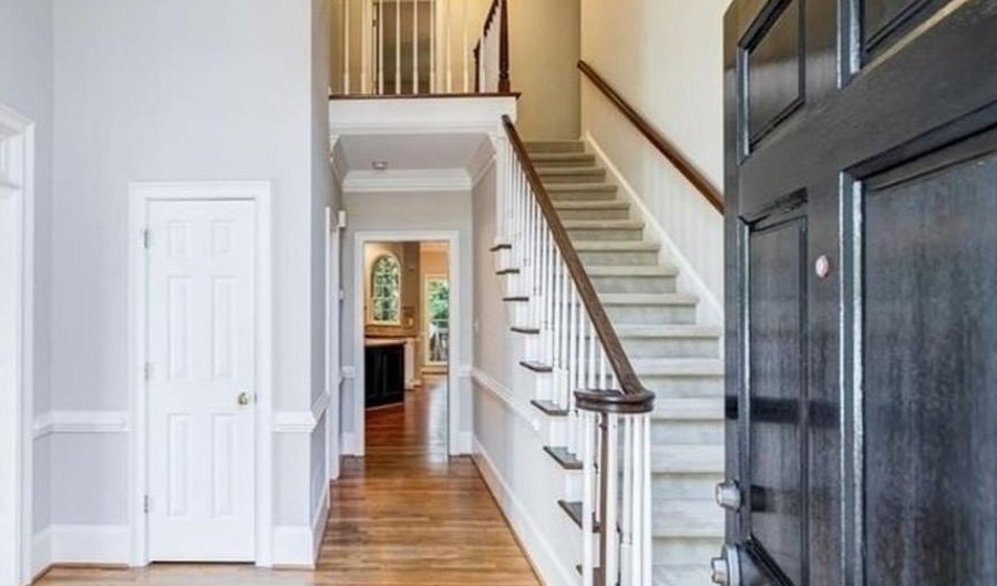 10780 Carrara Cv, Alpharetta, GA 30022 - 5 Beds, 5 Bath