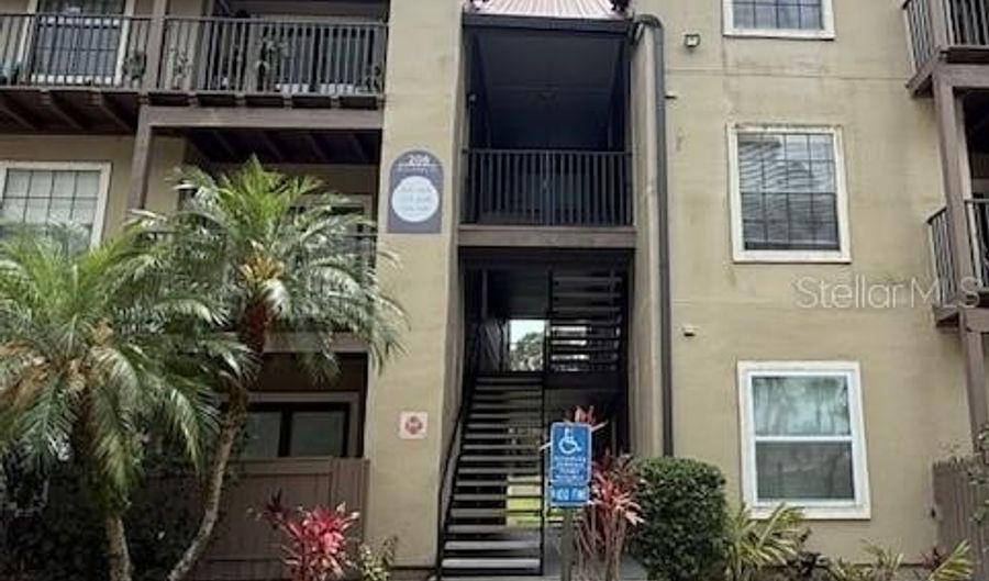 208 AFTON Sq 307, Altamonte Springs, FL 32714 - 2 Beds, 2 Bath