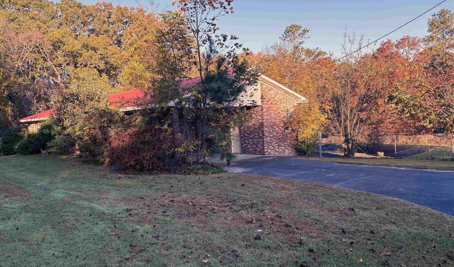 200 Robertson St, Albertville, AL 35951 - 3 Beds, 2 Bath