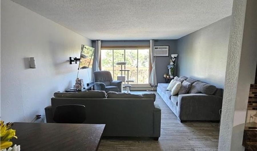 14620 Garrett Ave 310, Apple Valley, MN 55124 - 3 Beds, 2 Bath