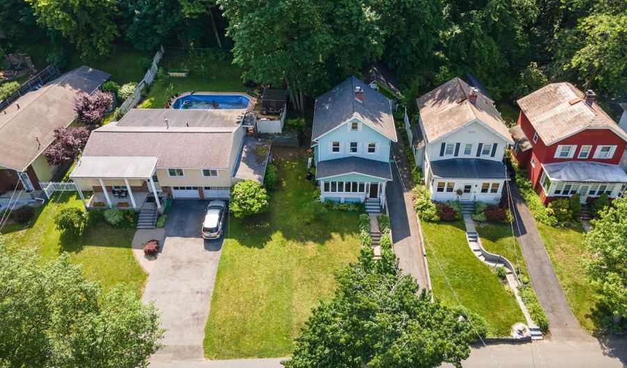 17 Oxford Rd, Albany, NY 12203 - 3 Beds, 1 Bath