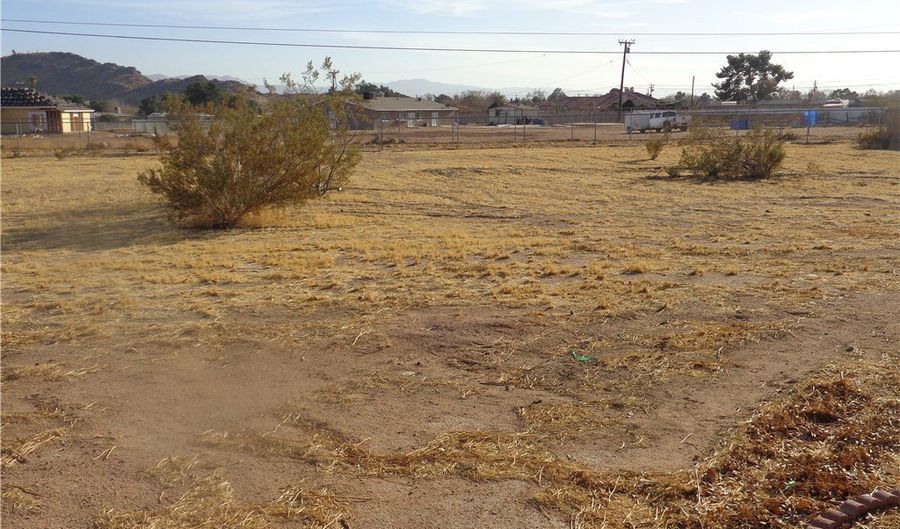 19993 Rimrock, Apple Valley, CA 92307 - 3 Beds, 2 Bath