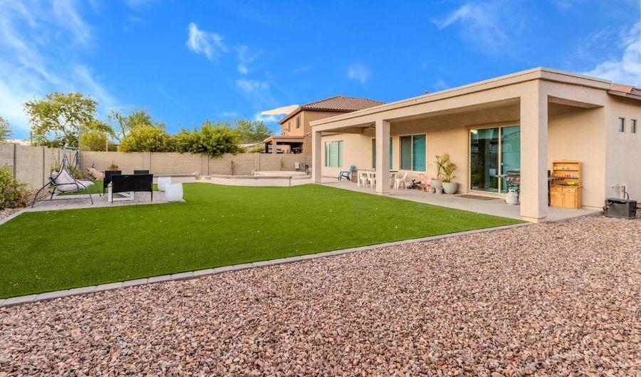 2422 W CLEARVIEW Trl, Anthem, AZ 85086 - 3 Beds, 2 Bath