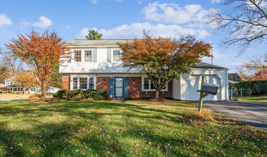 2811 BIRDSEYE Ln, Bowie, MD 20715 - 4 Beds, 3 Bath