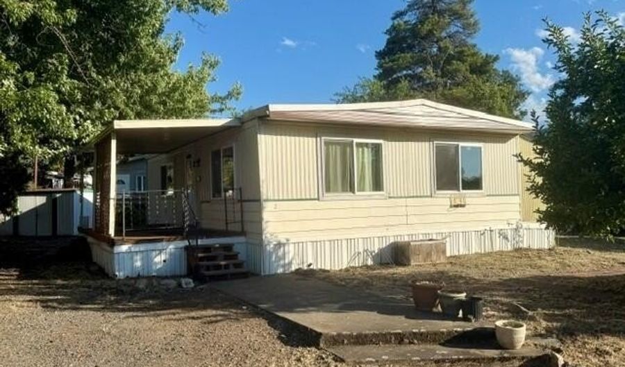939 S Valley View Rd 25, Ashland, OR 97520 - 2 Beds, 1 Bath