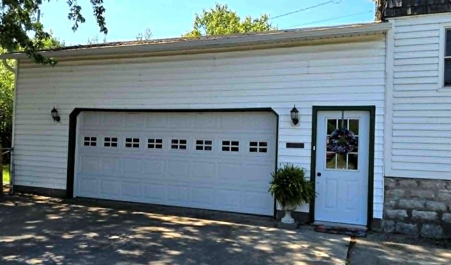 602 Lockwood St, Alpena, MI 49707 - 3 Beds, 2 Bath