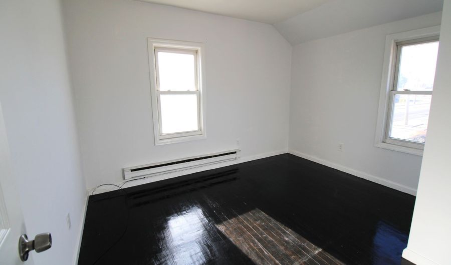225 Atlantic City Blvd, Beachwood, NJ 08722 - 2 Beds, 1 Bath
