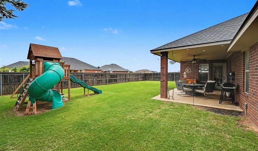 808 Sheryl Ln, Altus, OK 73521 - 4 Beds, 3 Bath