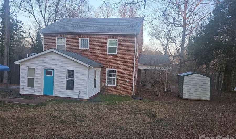 313 Mountain Creek Rd, Albemarle, NC 28001 - 3 Beds, 2 Bath