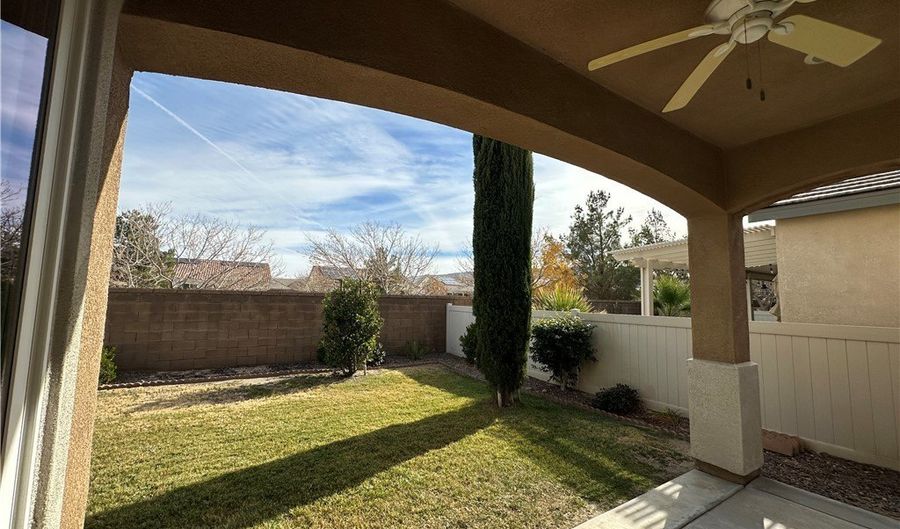 10273 Wascana Ln, Apple Valley, CA 92308 - 2 Beds, 2 Bath