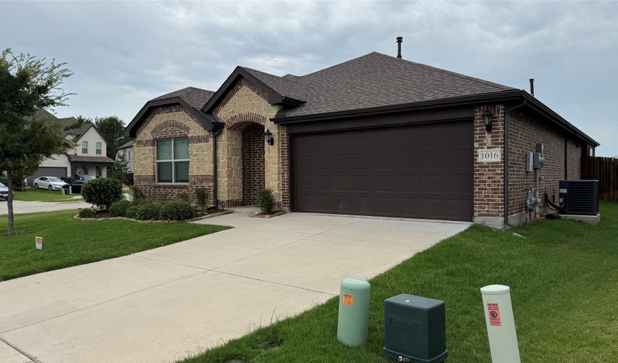 1016 Highberry Dr, Anna, TX 75409 - 3 Beds, 2 Bath