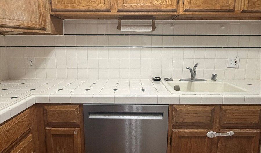 12840 SE 40th Court C5, Bellevue, WA 98006 - 2 Beds, 2 Bath