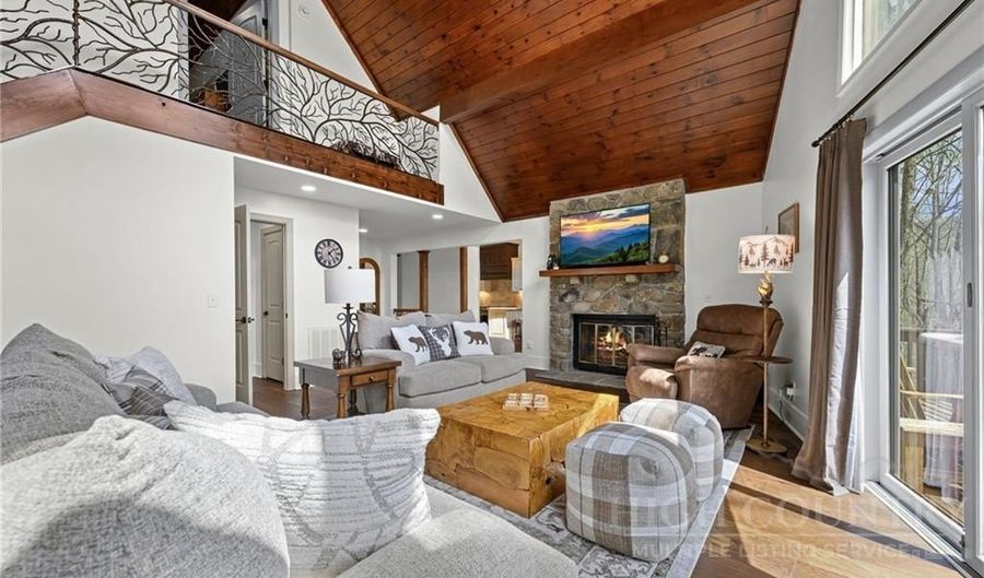160 Bagpipe Way, Banner Elk, NC 28604 - 3 Beds, 4 Bath