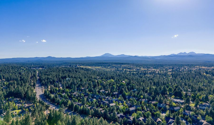 19717 SW Mount Bachelor Dr 254, Bend, OR 97702 - 1 Beds, 1 Bath