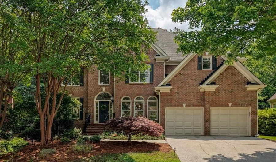 10425 Cranchester Way, Alpharetta, GA 30022 - 5 Beds, 4 Bath