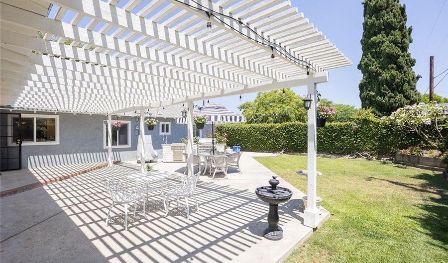 1802 W Harle Ave, Anaheim, CA 92804 - 4 Beds, 3 Bath