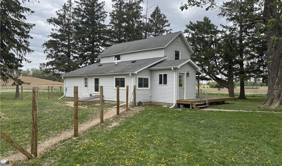 S1101 Rockwell Road, Alma, WI 54610 - 3 Beds, 1 Bath