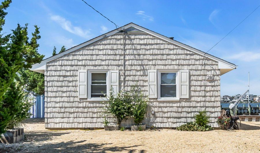 281 Sandlewood Dr, Bayville, NJ 08721 - 3 Beds, 1 Bath