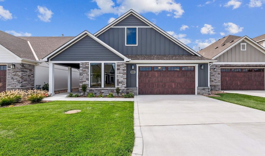 201 S Heritage Way, Andover, KS 67002 - 2 Beds, 2 Bath