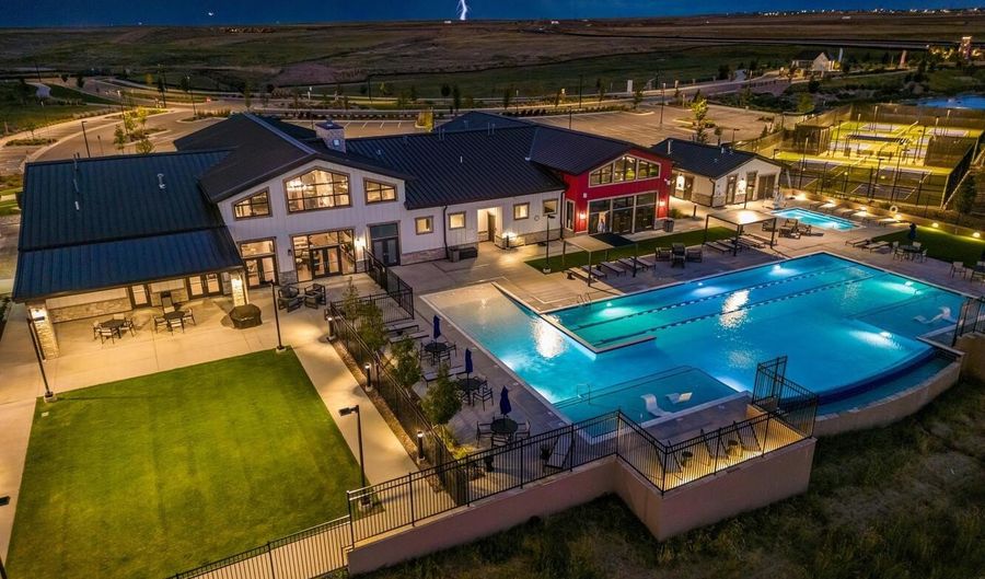 21845 E 51st Dr, Aurora, CO 80019 - 2 Beds, 2 Bath