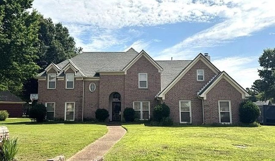3376 SARA WOODS Dr, Bartlett, TN 38133 - 4 Beds, 3 Bath