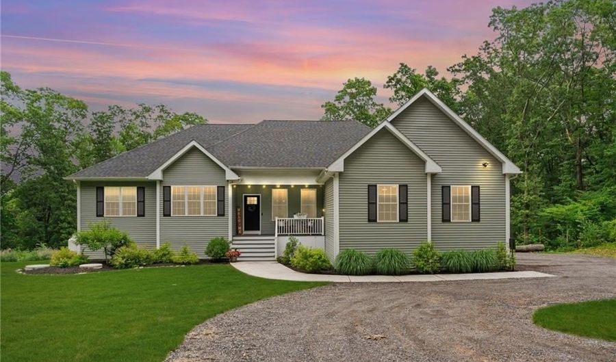 52 Pine Swamp Rd, Cumberland, RI 02864 - 4 Beds, 4 Bath