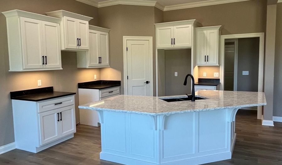 106 Fox Trail Dr, Auburn, IN 46706 - 3 Beds, 2 Bath