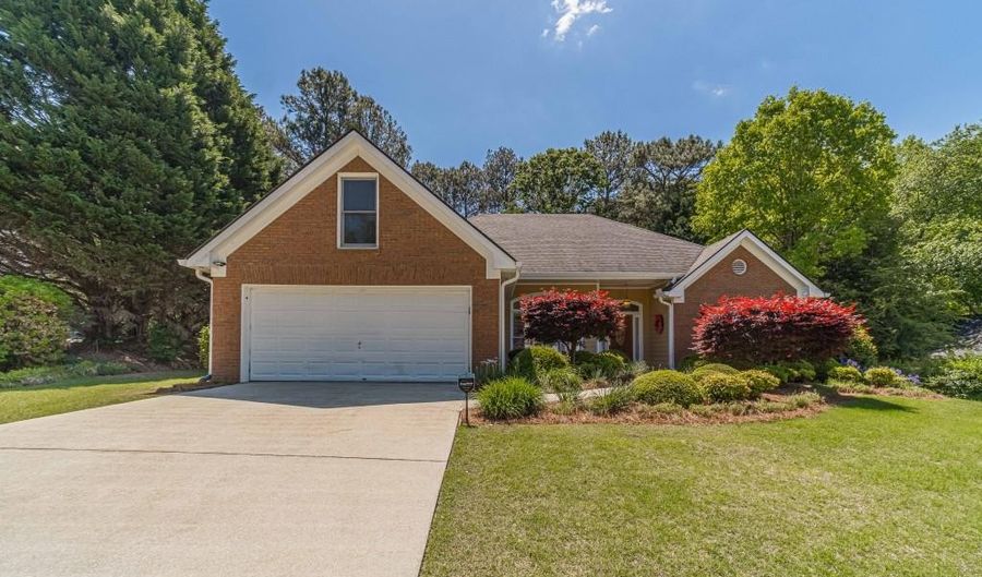 2151 Flowering Dr, Grayson, GA 30017 - 3 Beds, 3 Bath