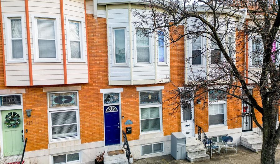 713 S LINWOOD Ave, Baltimore, MD 21224 - 3 Beds, 3 Bath