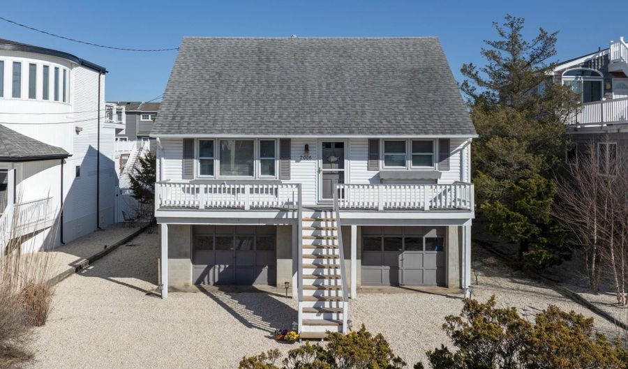 2006 CENTRAL Ave, Barnegat Light, NJ 08006 - 4 Beds, 2 Bath