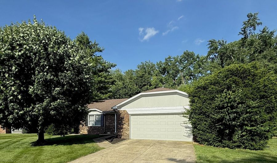 1348 Secretariat Ln, Indianapolis, IN 46217 - 3 Beds, 2 Bath