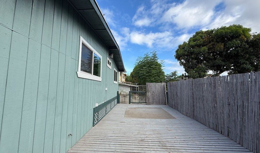 4352 Keaka Dr, Honolulu, HI 96818 - 6 Beds, 2 Bath