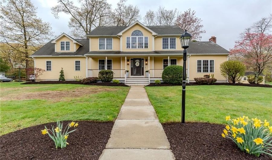 1 Princess Pine Rd, Lincoln, RI 02865 - 4 Beds, 3 Bath
